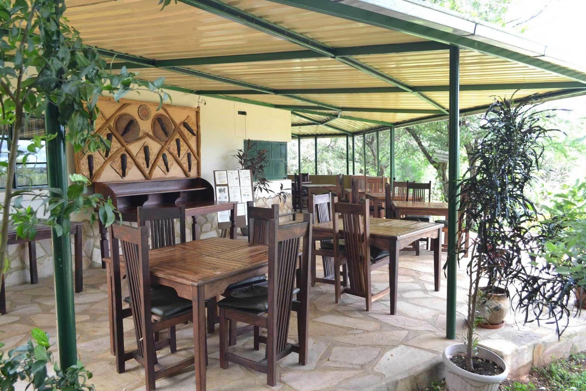 Tambuti Lodge Rundu Exterior foto